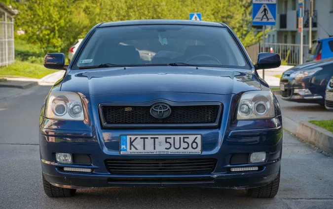 toyota avensis małopolskie Toyota Avensis cena 9000 przebieg: 250000, rok produkcji 2003 z Chocianów